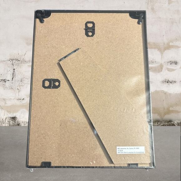 Room Essentials NWT Traditional Picture Frames Black Set of 3 - Picture 2 of 4